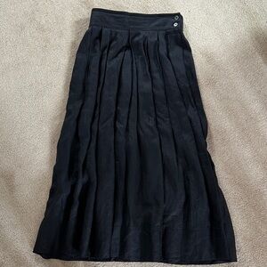 ALFRED SUNG LINEN Black Pleated Skirt